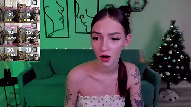 SophieCatty online show from 01-04-25, 01:53