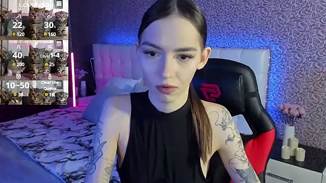 SophieCatty online show from 02-04-25, 06:36