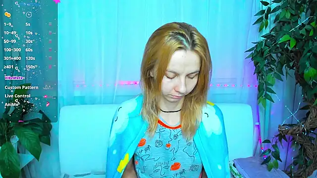 Snapshot of Bell_a_mi_ chatting on 02-10-25, 02:08 Bell a mi online show from 02-10-25, 02:08