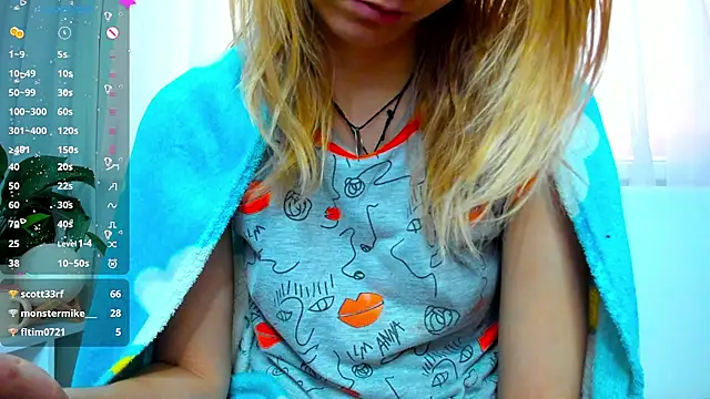 Snapshot of Bell_a_mi_ chatting on 02-11-25, 08:37 Bell a mi online show from 02-11-25, 08:37