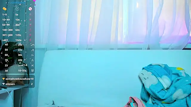 Snapshot of Bell_a_mi_ chatting on 02-13-25, 07:56 Bell a mi online show from 02-13-25, 07:56