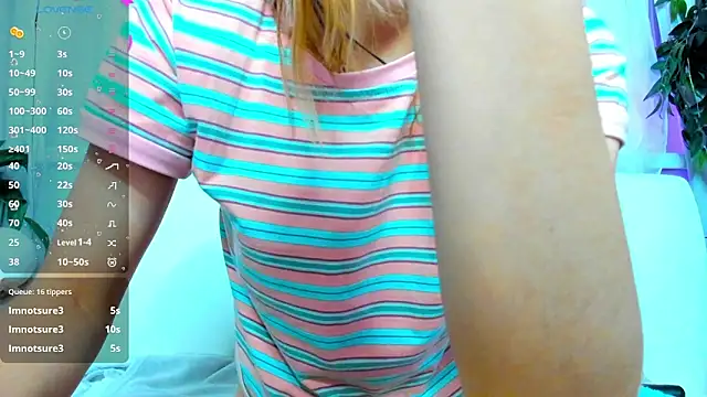 Snapshot of Bell_a_mi_ chatting on 02-19-25, 04:55 Bell a mi online show from 02-19-25, 04:55