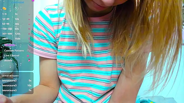 Snapshot of Bell_a_mi_ chatting on 02-19-25, 08:01 Bell a mi online show from 02-19-25, 08:01