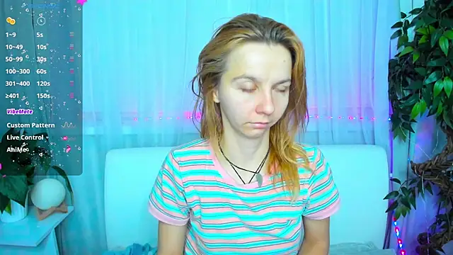 Snapshot of Bell_a_mi_ chatting on 02-20-25, 02:07 Bell a mi online show from 02-20-25, 02:07