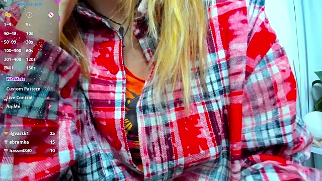 Snapshot of Bell_a_mi_ chatting on 02-24-25, 08:17 Bell a mi online show from 02-24-25, 08:17