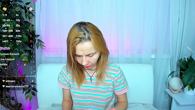 Snapshot of Bell_a_mi_ chatting on 02-27-25, 02:32 Bell a mi online show from 02-27-25, 02:32