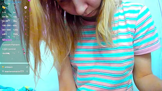 Snapshot of Bell_a_mi_ chatting on 03-03-25, 05:31 Bell a mi online show from 03-03-25, 05:31