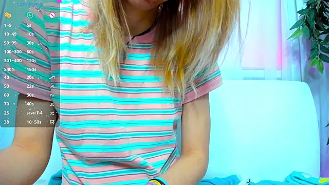 Snapshot of Bell_a_mi_ chatting on 03-05-25, 05:18 Bell a mi online show from 03-05-25, 05:18