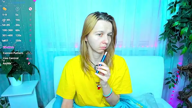 Snapshot of Bell_a_mi_ chatting on 03-18-25, 03:53 Bell a mi online show from 03-18-25, 03:53