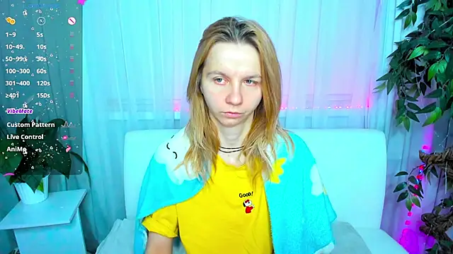 Snapshot of Bell_a_mi_ chatting on 03-19-25, 03:20 Bell a mi online show from 03-19-25, 03:20