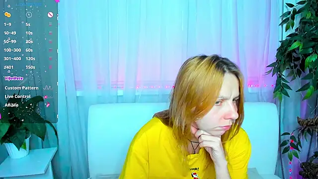 Snapshot of Bell_a_mi_ chatting on 03-23-25, 02:59 Bell a mi online show from 03-23-25, 02:59