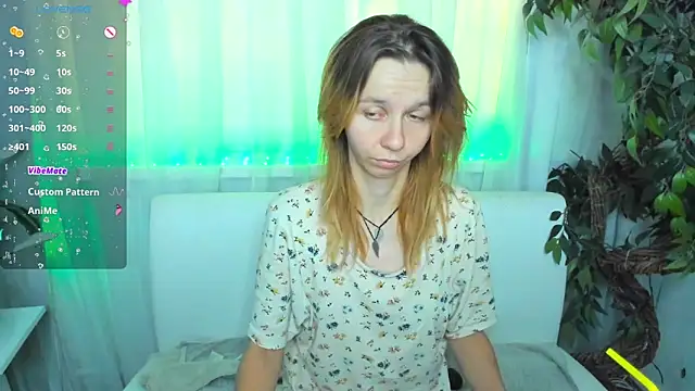 Snapshot of Bell_a_mi_ chatting on 09-23-25, 06:16 Bell a mi online show from 09-23-25, 06:16