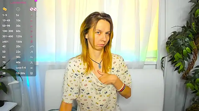 Snapshot of Bell_a_mi_ chatting on 09-29-25, 07:35 Bell a mi online show from 09-29-25, 07:35