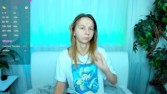 Snapshot of Bell_a_mi_ chatting on 10-10-25, 08:46 Bell a mi online show from 10-10-25, 08:46