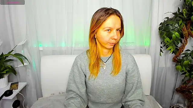 Snapshot of Bell_a_mi_ chatting on 10-11-25, 09:19 Bell a mi online show from 10-11-25, 09:19