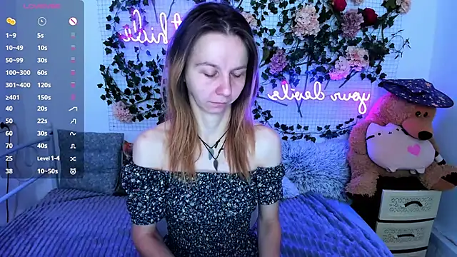 Snapshot of Bell_a_mi_ chatting on 11-30-25, 11:47 Bell a mi online show from 11-30-25, 11:47