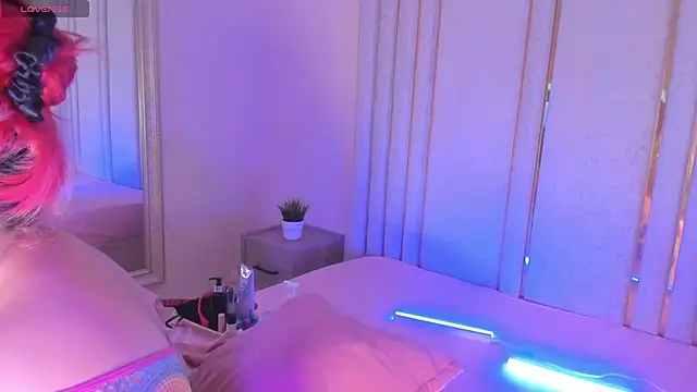 Saekohofman online show from 11-18-25, 04:06