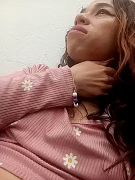 Snapshot of ZulyMichels chatting on 12-19-24, 03:41 ZulyMichels online show from 12-19-24, 03:41