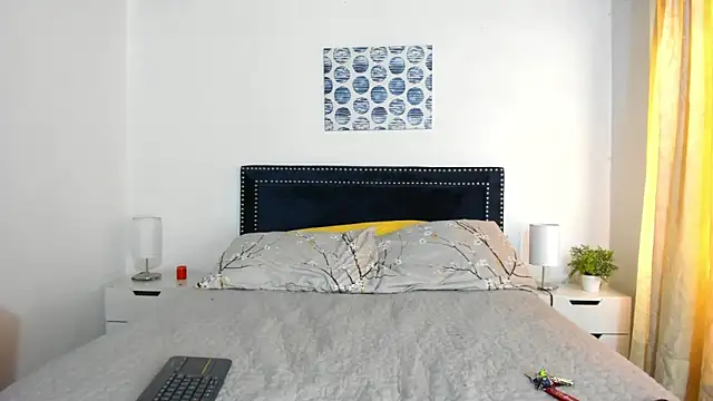 Snapshot of ZulyMichels chatting on 10-04-25, 01:31 ZulyMichels online show from 10-04-25, 01:31