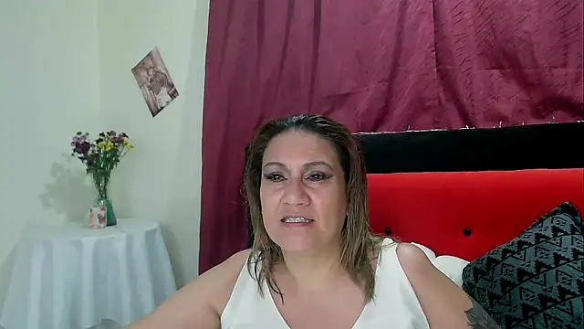 yayita mature online show from 01-10-25, 12:04