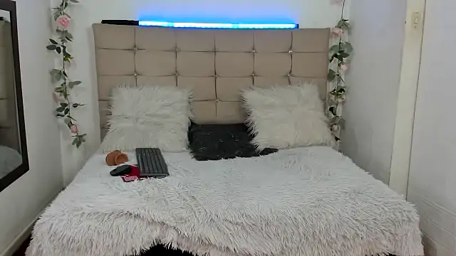 yayita mature online show from 11-13-25, 03:11