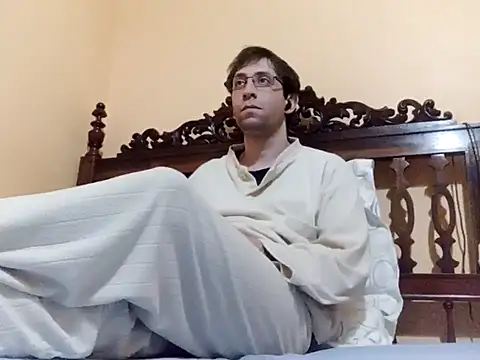 Snapshot of White_rabbit_ chatting on 01-11-25, 12:33 White rabbit online show from 01-11-25, 12:33