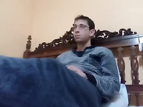 Snapshot of White_rabbit_ chatting on 01-20-25, 01:07 White rabbit online show from 01-20-25, 01:07