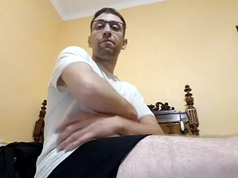 Snapshot of White_rabbit_ chatting on 10-30-25, 09:04 White rabbit online show from 10-30-25, 09:04