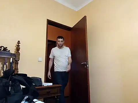 Snapshot of White_rabbit_ chatting on 10-31-25, 03:13 White rabbit online show from 10-31-25, 03:13