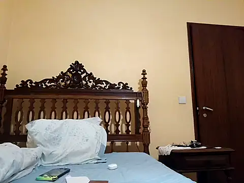 Snapshot of White_rabbit_ chatting on 11-13-25, 11:47 White rabbit online show from 11-13-25, 11:47