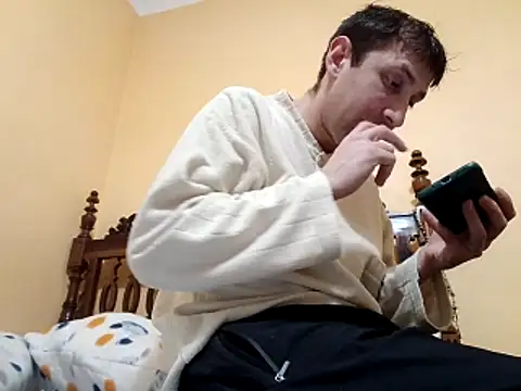 Snapshot of White_rabbit_ chatting on 12-20-25, 12:07 White rabbit online show from 12-20-25, 12:07