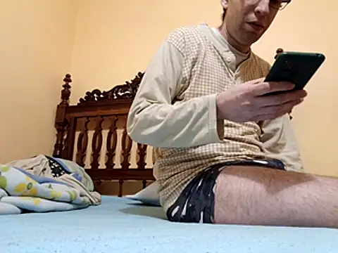 Snapshot of White_rabbit_ chatting on 02-19-26, 10:28 White rabbit online show from 02-19-26, 10:28