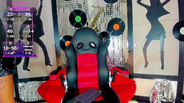 nickyminach  online show from 12-16-24, 07:32