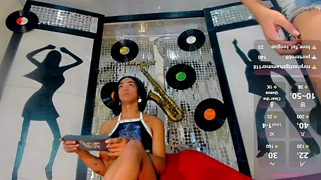 nickyminach  online show from 02-01-25, 07:23