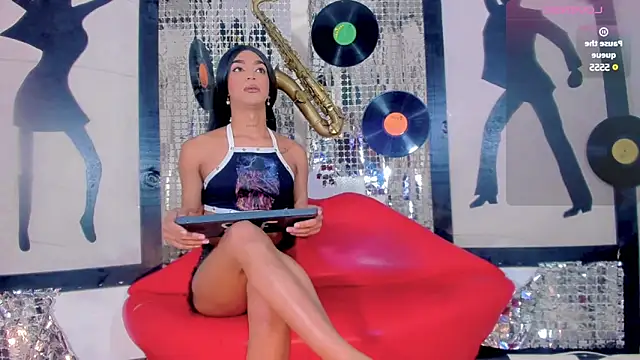 nickyminach  online show from 02-04-25, 07:33