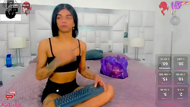 nickyminach  online show from 09-11-25, 11:21