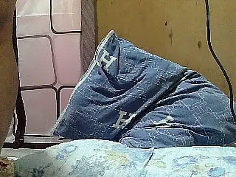 Snapshot of LUCKY_sweety01 chatting on 03-11-25, 10:09 LUCKY sweety01 online show from 03-11-25, 10:09