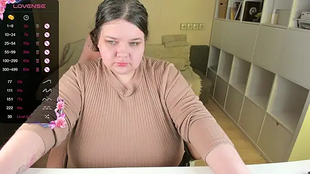 PlumPie online show from 12-20-25, 03:57