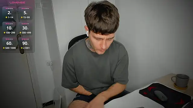 HonestAndrew online show from 04-11-26, 06:51