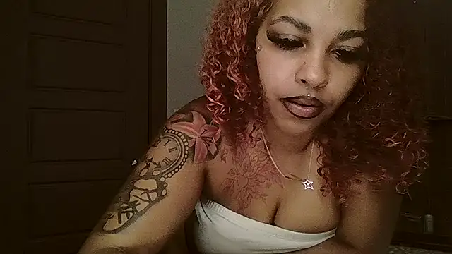 Snapshot of Cloutchasercrystall chatting on 09-20-25, 04:30 Cloutchasercrystall online show from 09-20-25, 04:30