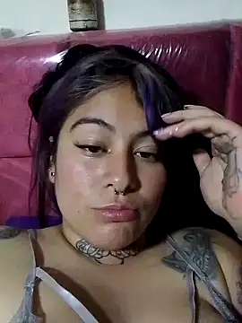 Juanavic online show from 12-24-24, 02:32