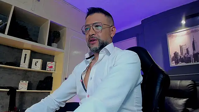 MrFrank tattoo online show from 11-06-25, 12:17