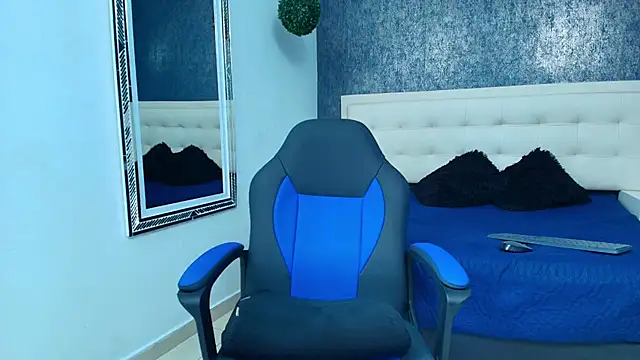 Snapshot of oliver__brown chatting on 09-20-25, 10:55 oliver brown online show from 09-20-25, 10:55