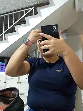 LizzRouse online show from 10-18-25, 12:28