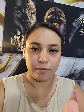 Snapshot of LizzRouse chatting on 05-29-26, 09:35 LizzRouse online show from 05-29-26, 09:35