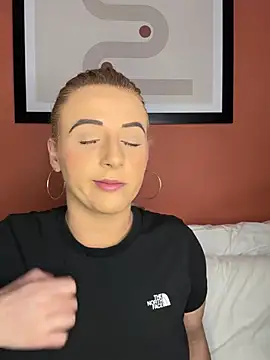 Strongqueen online show from 02-26-25, 06:32