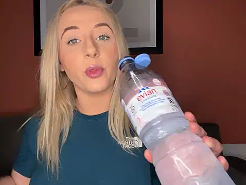 Strongqueen online show from 03-08-25, 12:22