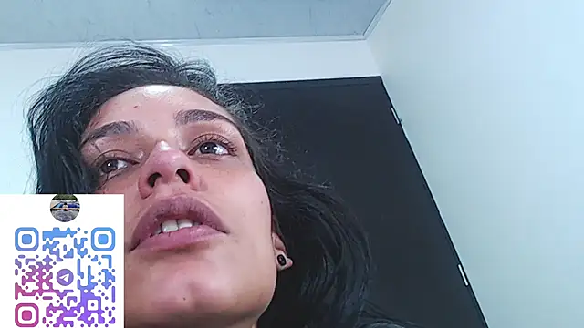 Upskirt Squirt96 online show from 04-29-26, 01:37