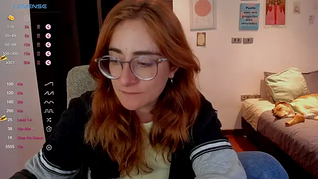 Snapshot of linda_giggle chatting on 12-23-24, 11:06 linda giggle online show from 12-23-24, 11:06