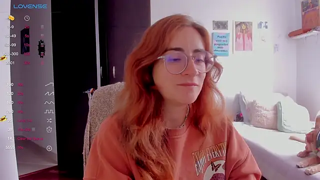 Snapshot of linda_giggle chatting on 01-08-25, 01:41 linda giggle online show from 01-08-25, 01:41